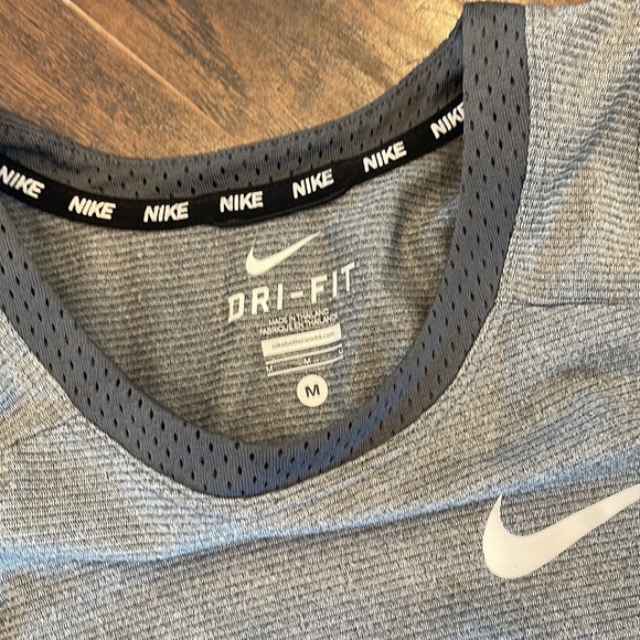 Nike dri fit tank top - Picture 2 of 3